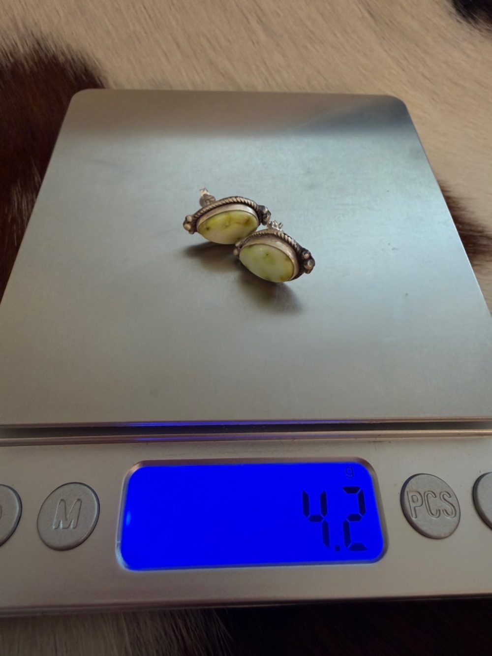 ❤️ Palomino Variscite Navajo Style Southwestern Brushed Matte 925 Stud Earrings - Picture 8 of 11